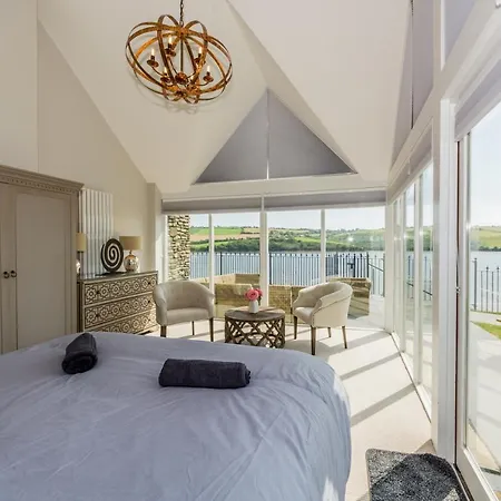 Winward,Kinsale,Exquisite Holiday Homes 펜션 *